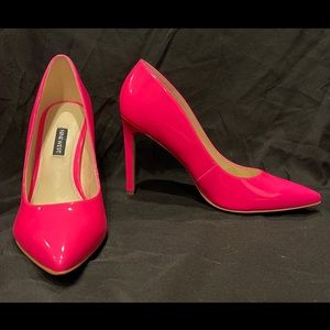 Nine West Hot Pink Pointy Toe Pumps, Size 8.5